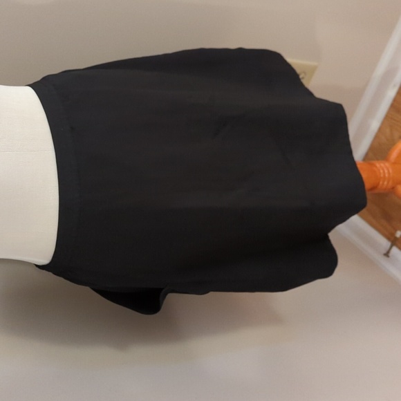 Mossimo skirt with awesome pockets - Picture 3 of 3